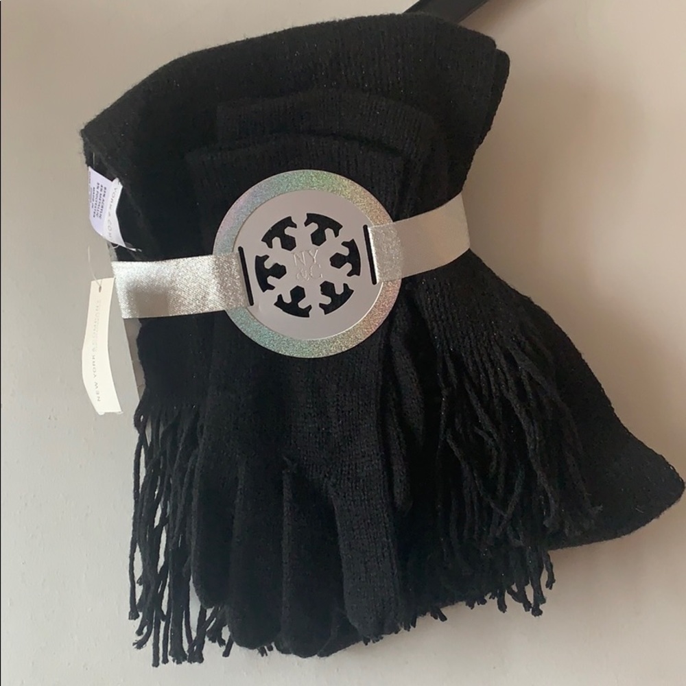 Scarf & Gloves Combo